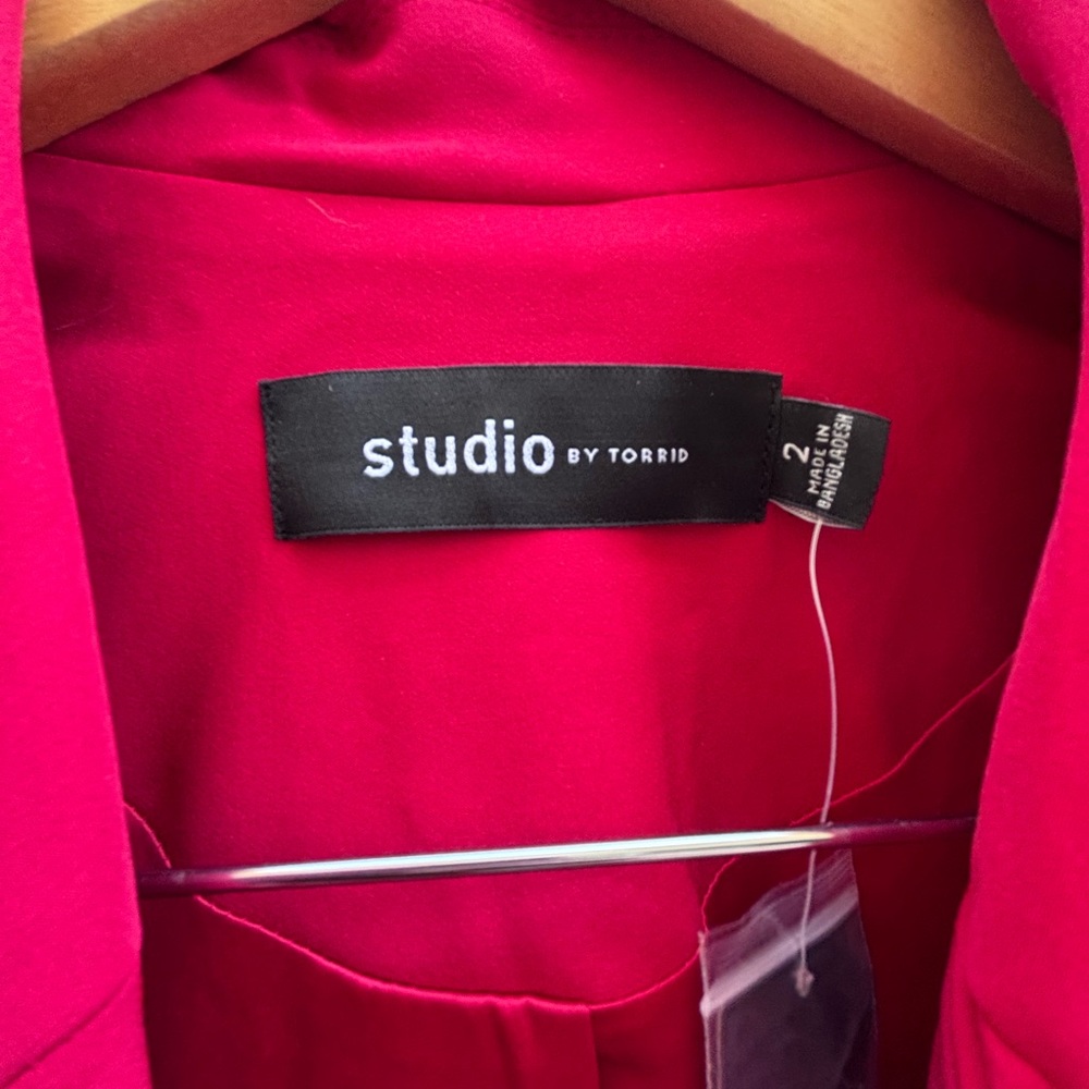 torrid Red Single-Button Tailored Blazer NWT - image 7